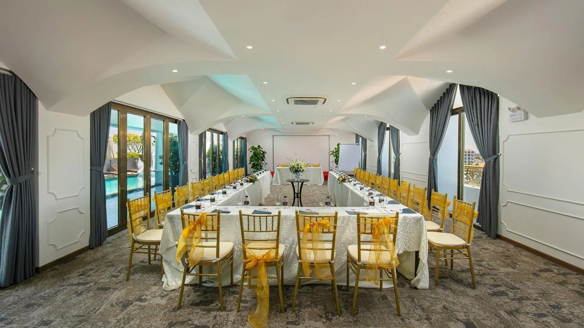 *****  Grand Sunrise Palace Hoi An- A Luxury Indochine Hotel & Spa וייטנאם